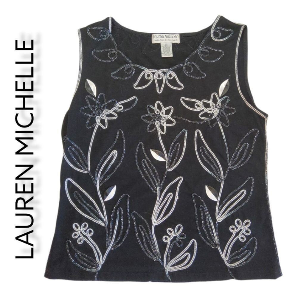 LAUREN MICHELLE BLACK & WHITE APPLIQUIED FLORAL DESIGN. SIZE XL